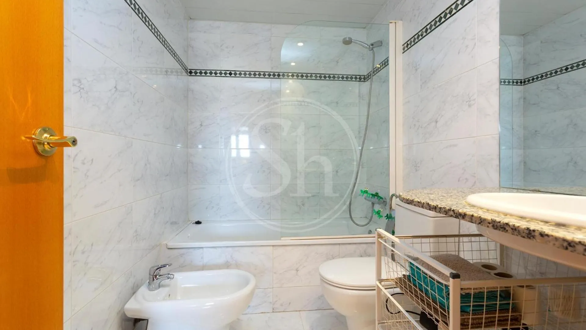 Comodo Apartamento Junto A Hospital Sant Pau バルセロナ 0*,